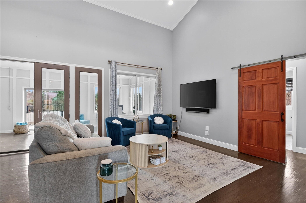 3909 Ann Arbor-Saline Road, Ann Arbor, MI, 48103