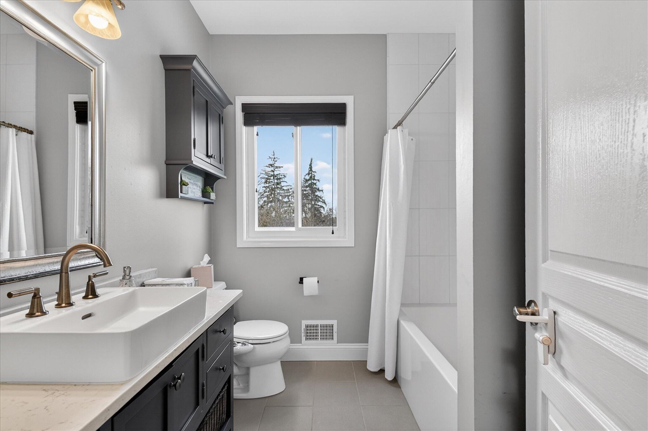 3909 Ann Arbor-Saline Road, Ann Arbor, MI, 48103