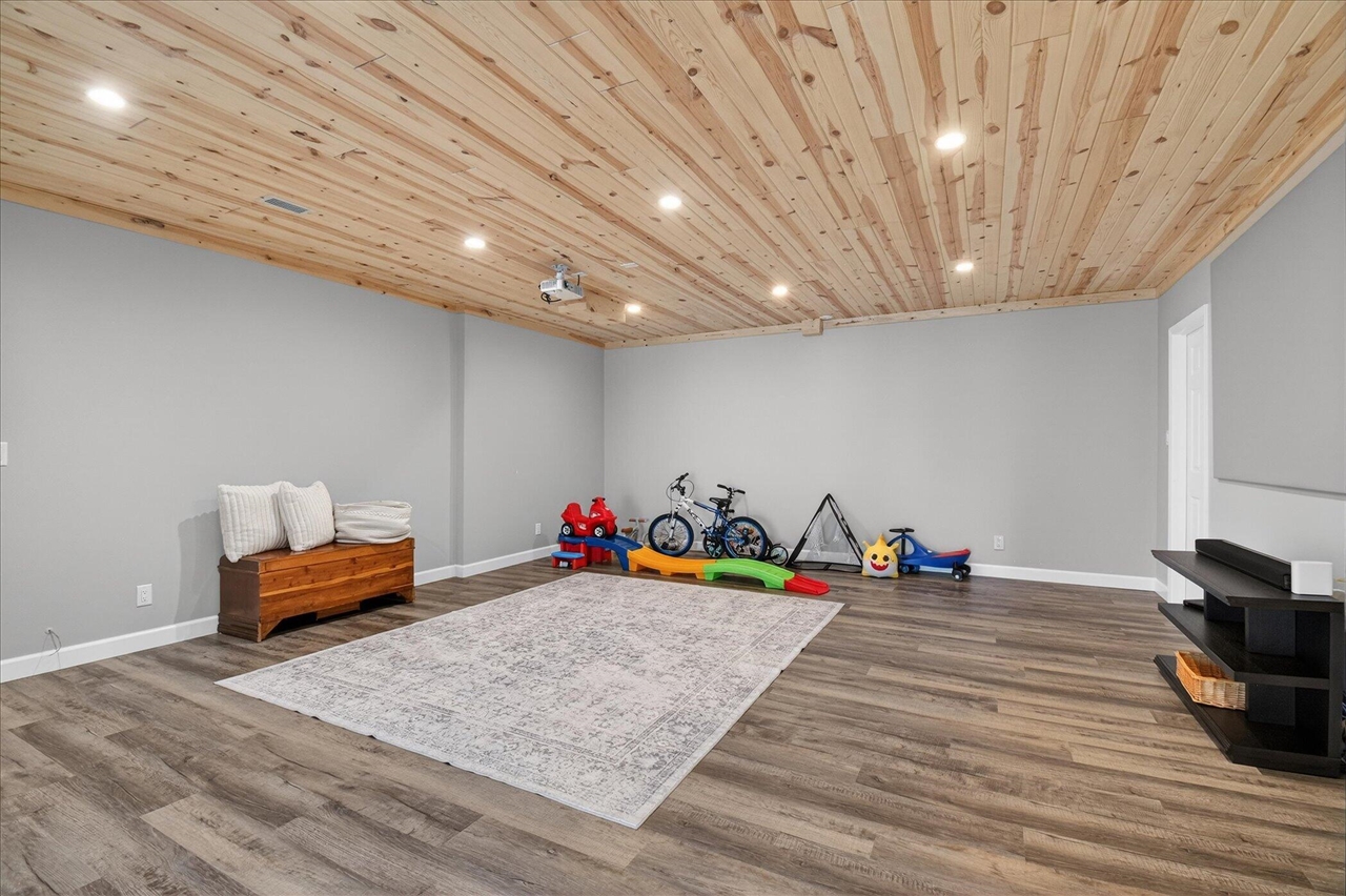 3909 Ann Arbor-Saline Road, Ann Arbor, MI, 48103