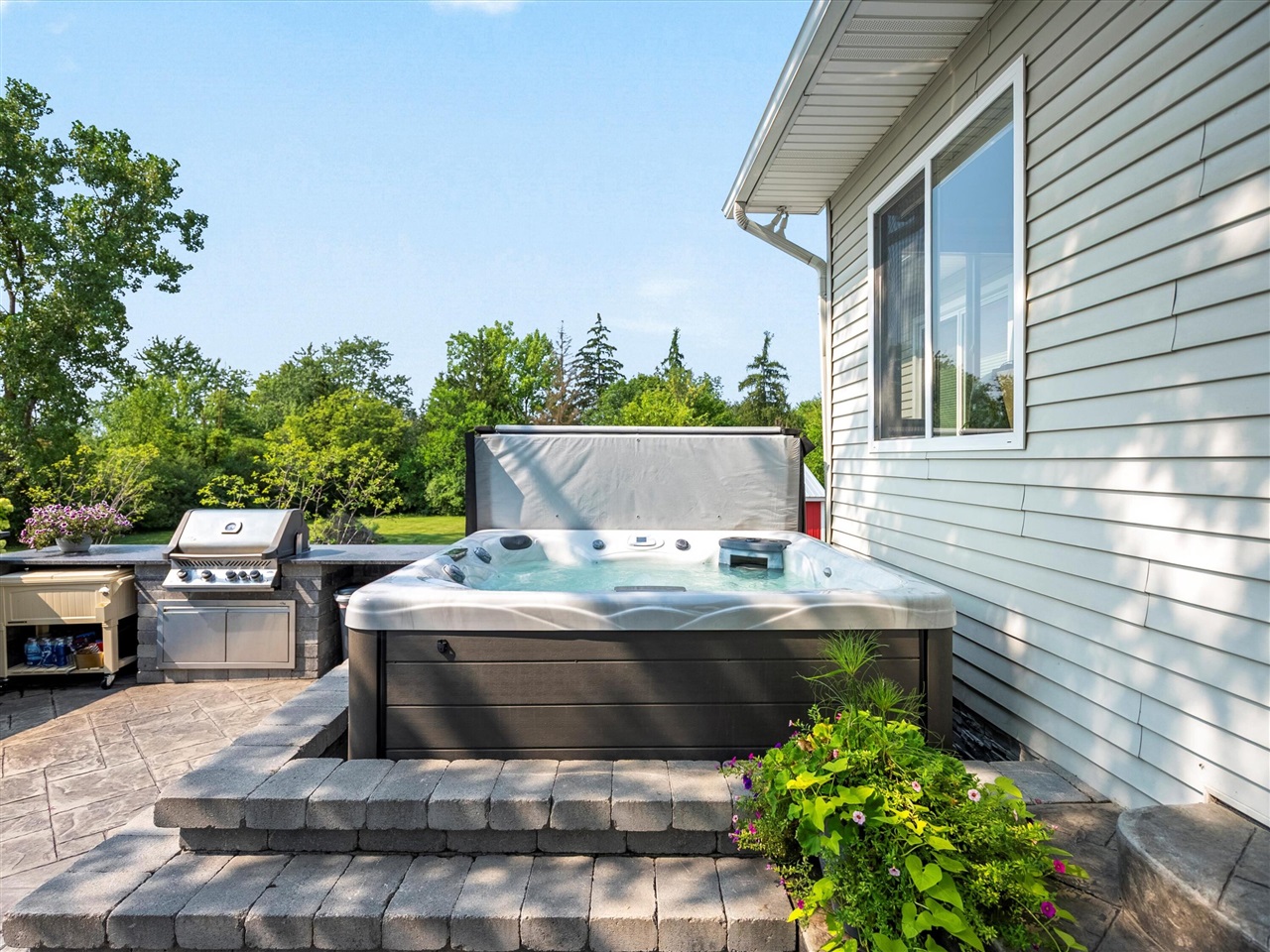 3909 Ann Arbor-Saline Road, Ann Arbor, MI, 48103