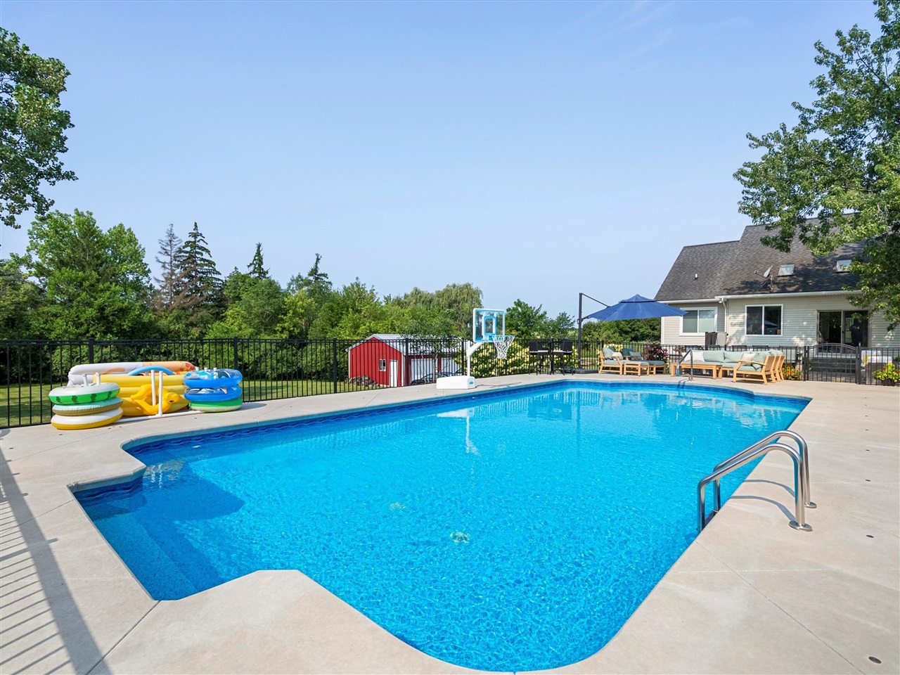 3909 Ann Arbor-Saline Road, Ann Arbor, MI, 48103