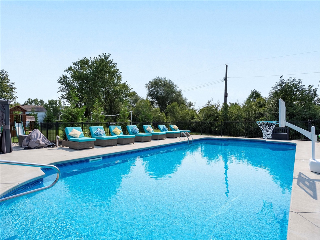 3909 Ann Arbor-Saline Road, Ann Arbor, MI, 48103