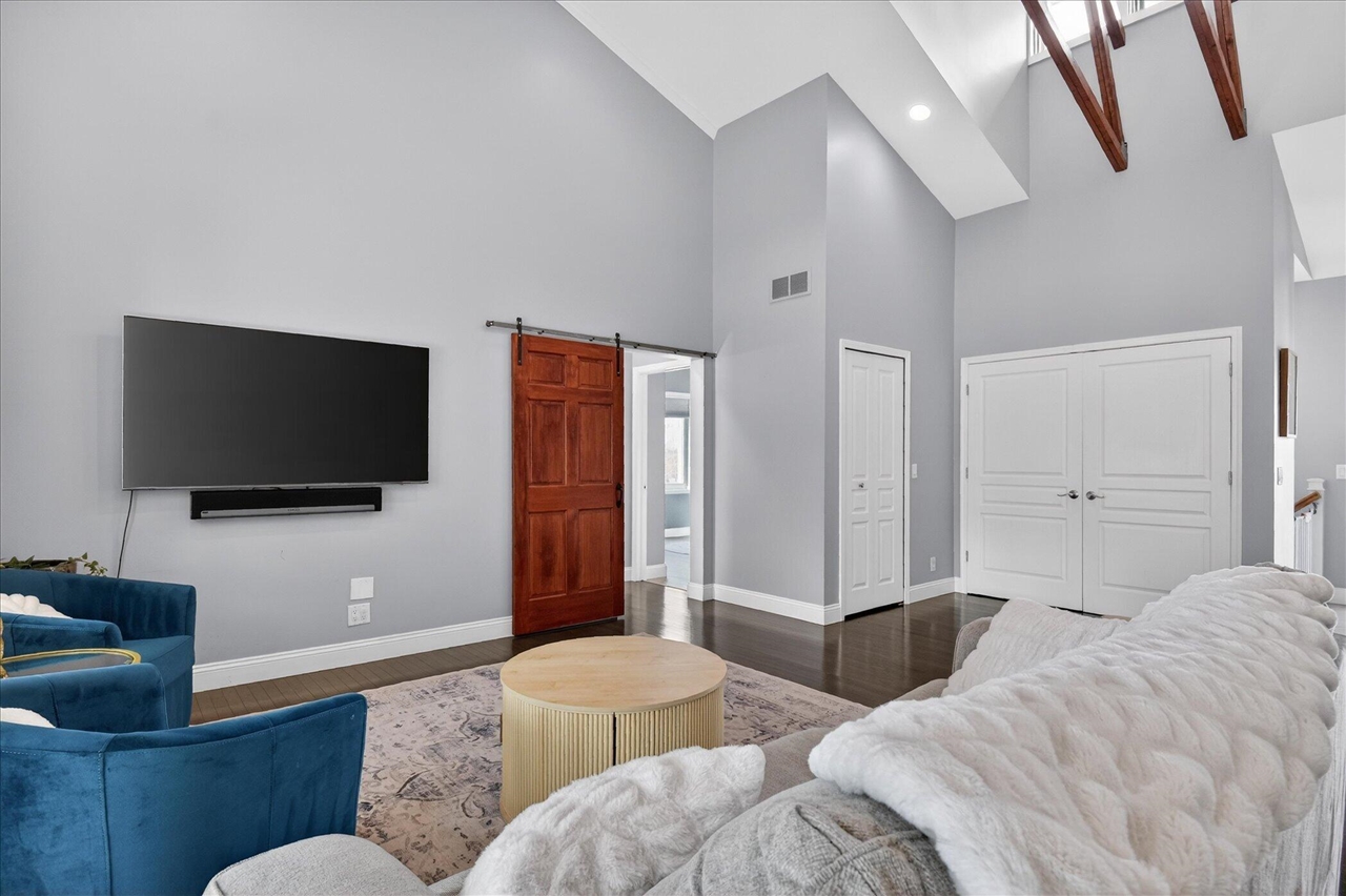 3909 Ann Arbor-Saline Road, Ann Arbor, MI, 48103