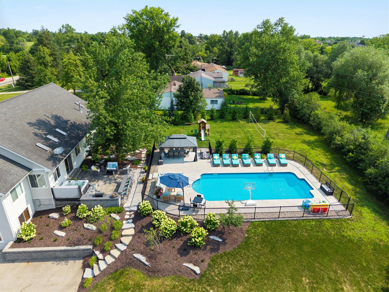 3909 Ann Arbor-Saline Road, Ann Arbor, MI, 48103