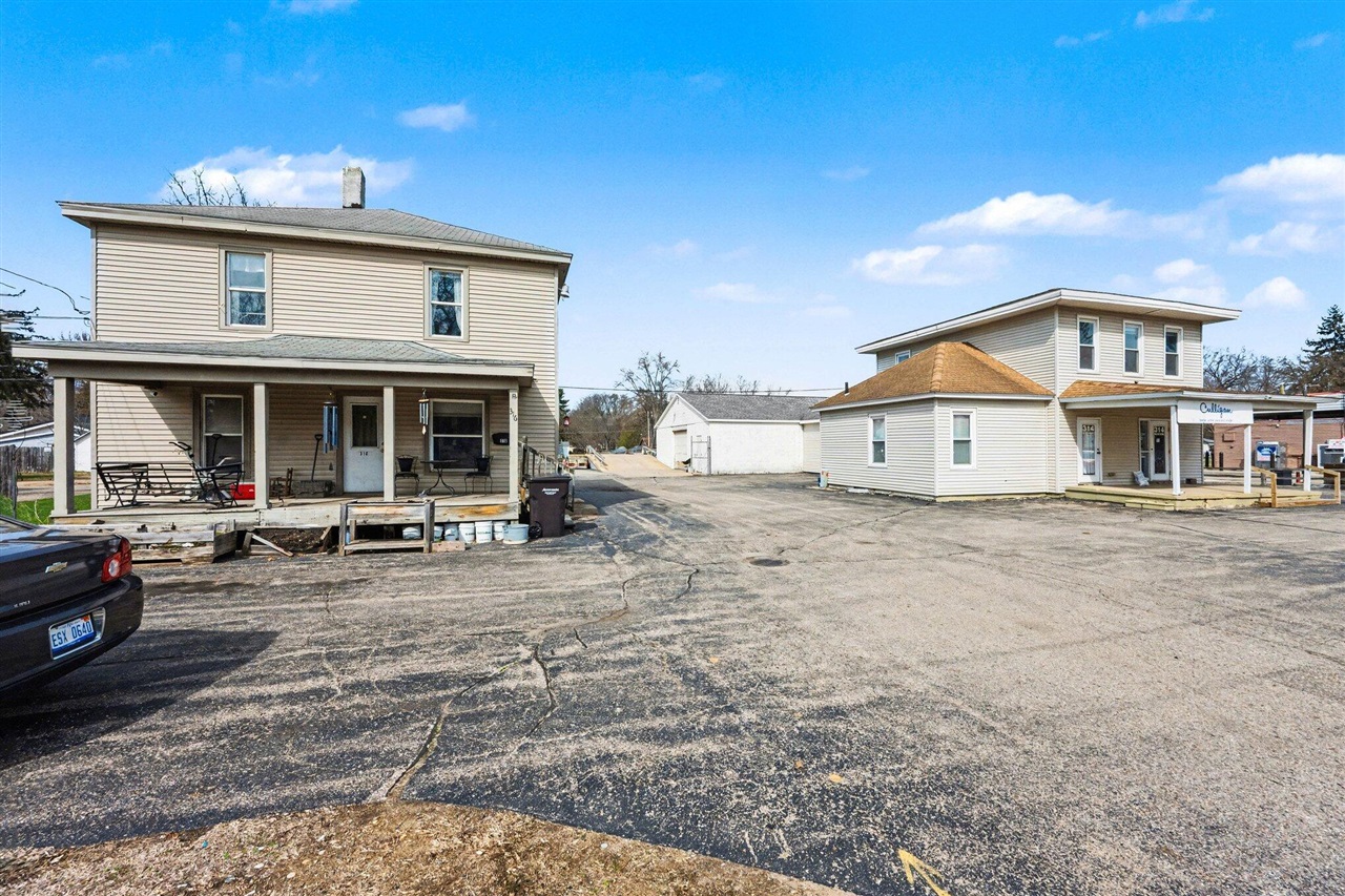 820 Manitou Road, Manitou Beach, MI, 49253
