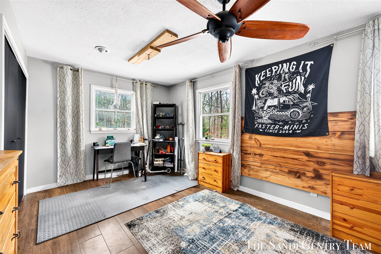 10816 168th Avenue, Grand Haven, MI, 49417-9637