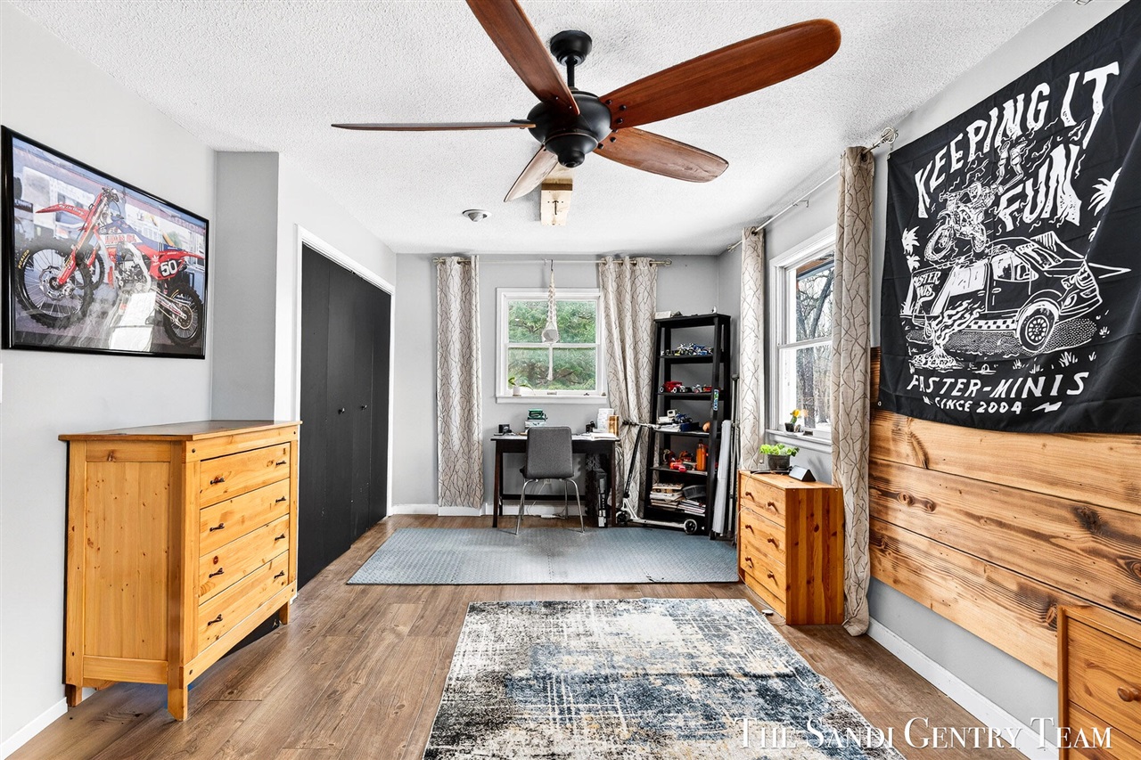 10816 168th Avenue, Grand Haven, MI, 49417-9637