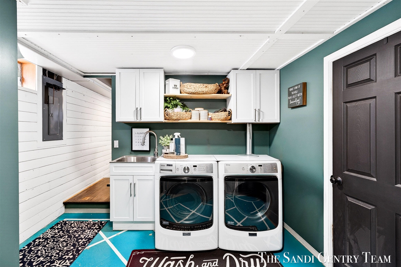 10816 168th Avenue, Grand Haven, MI, 49417-9637