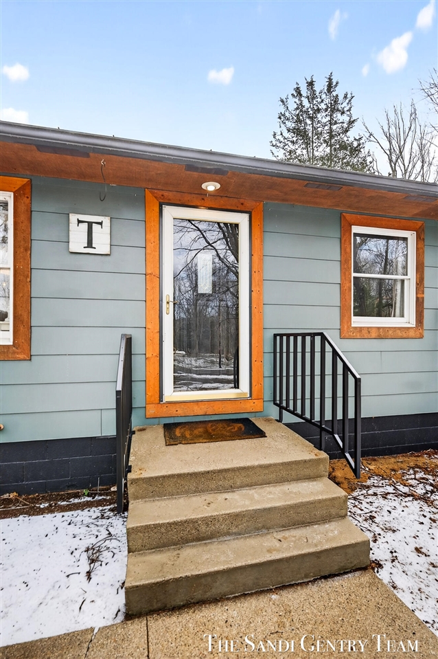 10816 168th Avenue, Grand Haven, MI, 49417-9637