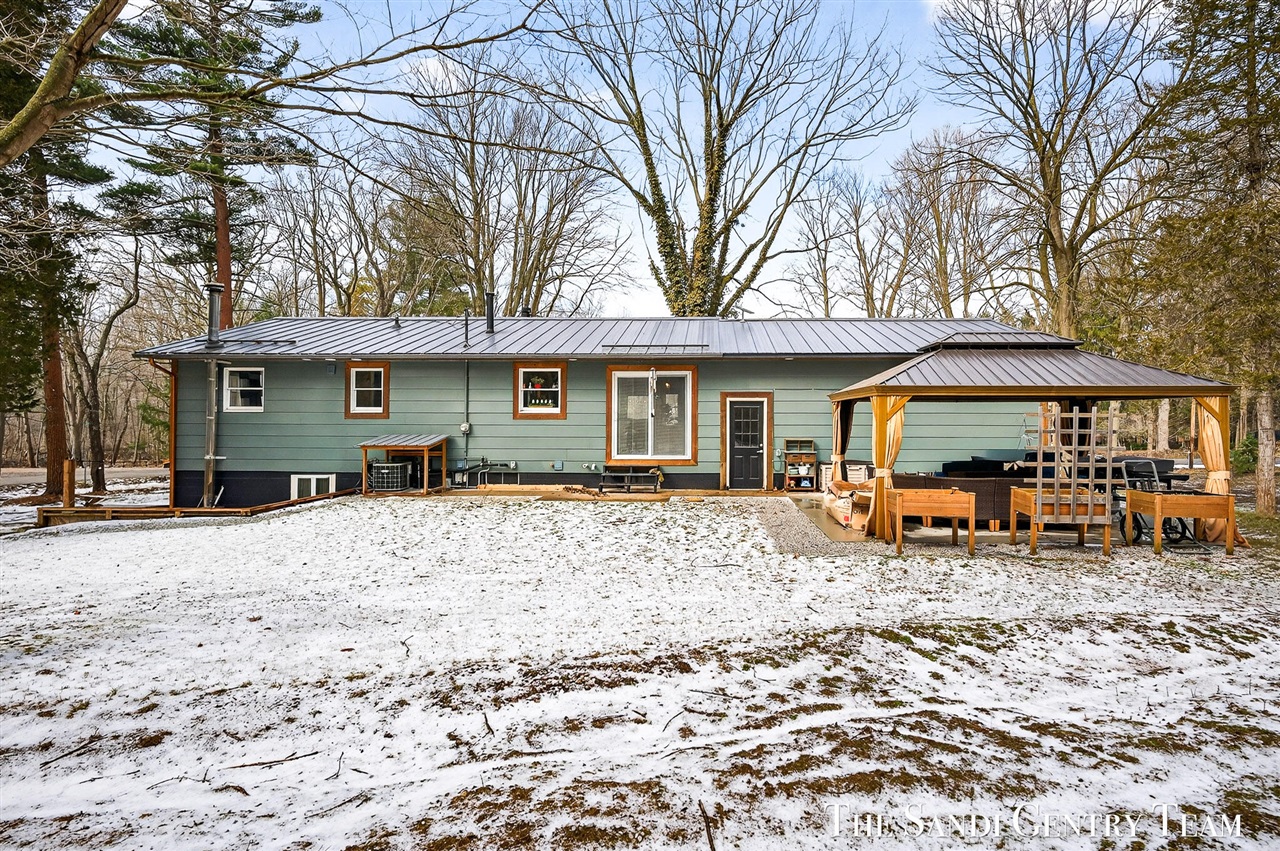 10816 168th Avenue, Grand Haven, MI, 49417-9637