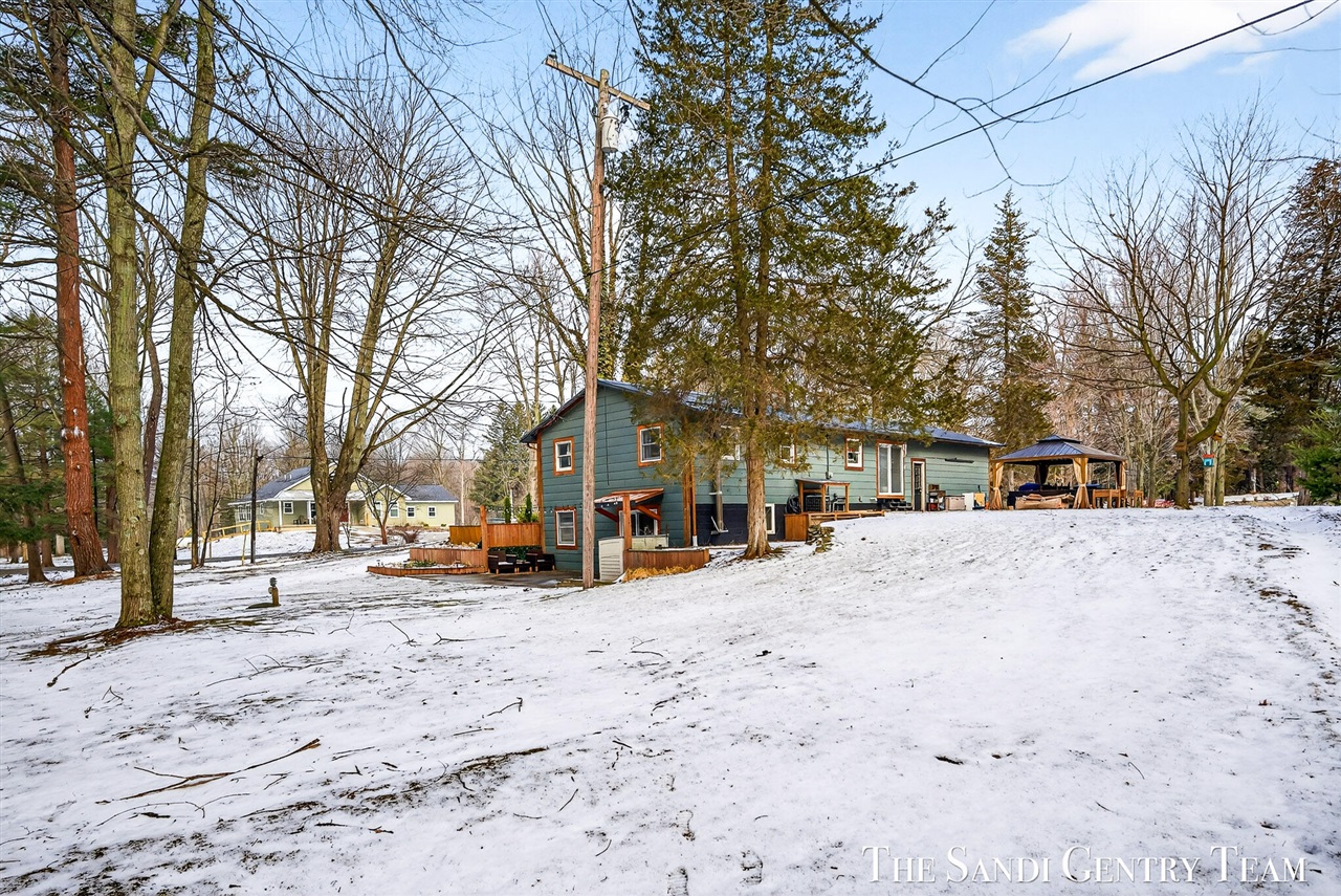 10816 168th Avenue, Grand Haven, MI, 49417-9637