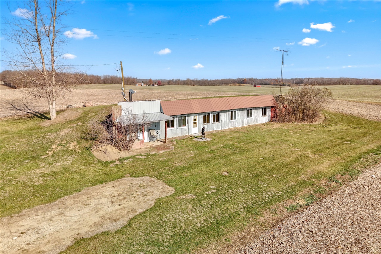 10720 E Bacon Road, Pittsford, MI, 49271-9639