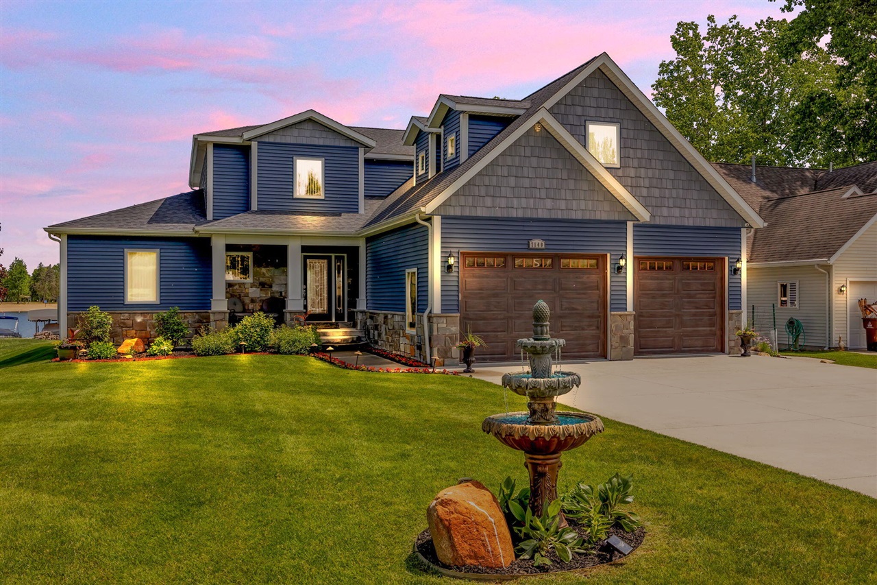 7140 Holiday Drive, Canadian Lakes, MI, 49346-9739