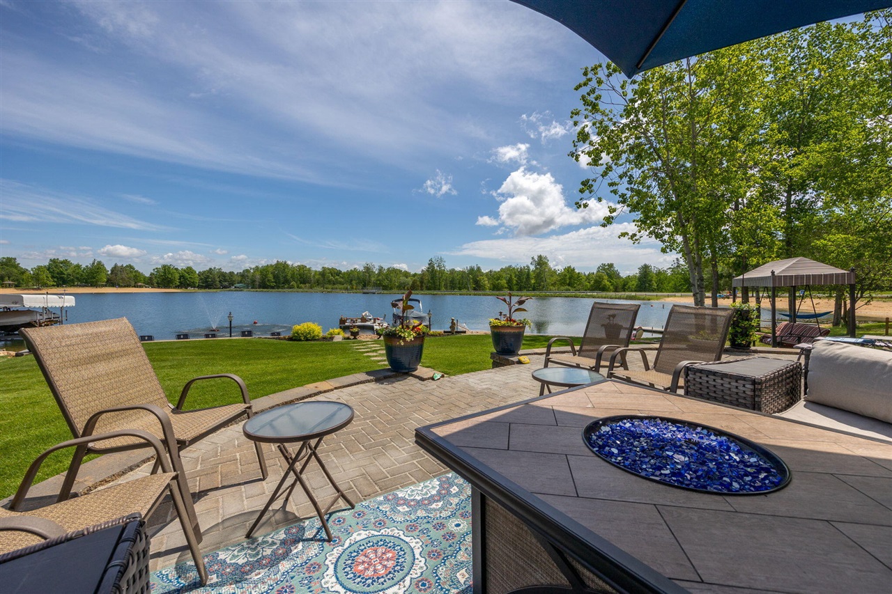 7140 Holiday Drive, Canadian Lakes, MI, 49346-9739