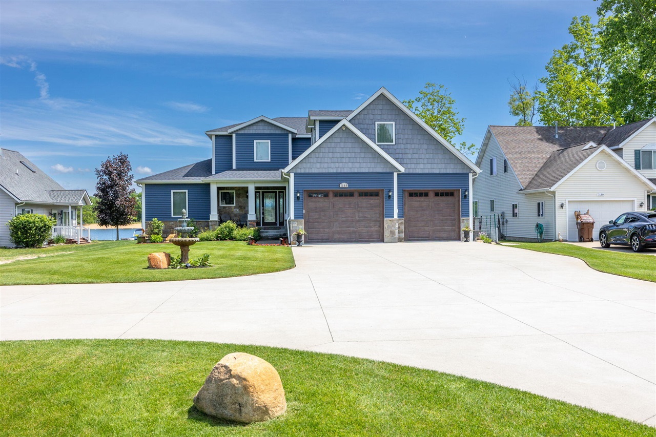 7140 Holiday Drive, Canadian Lakes, MI, 49346-9739