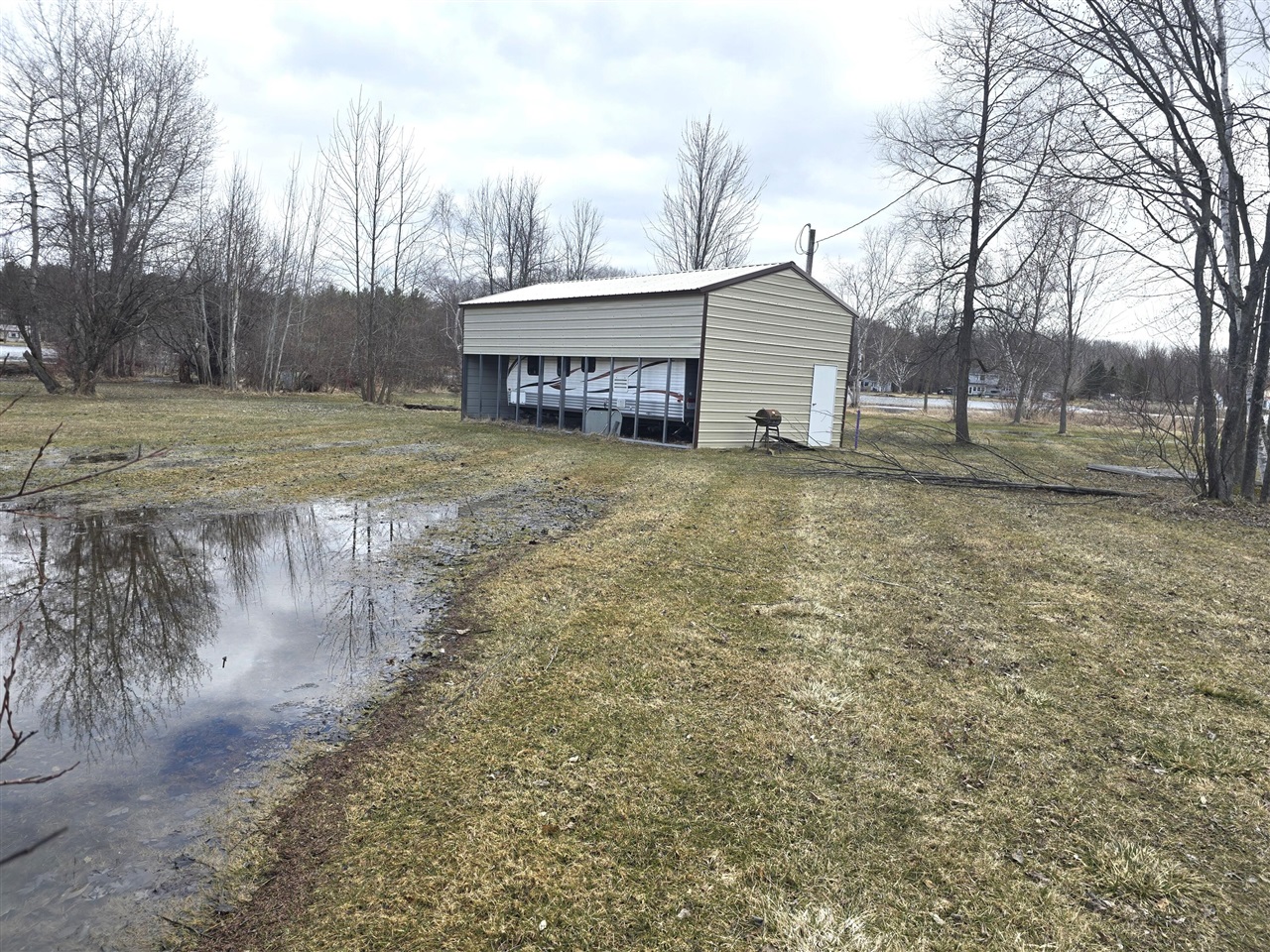 10631 Maple Drive, Riverdale, MI, 48877-8753