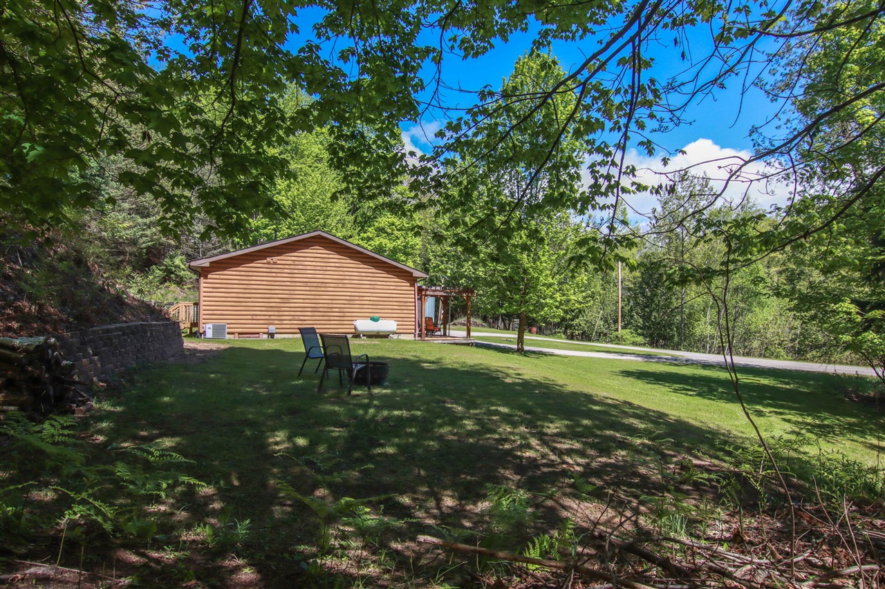 8086 Narrow Gauge Road, Beulah, MI, 49617-9792