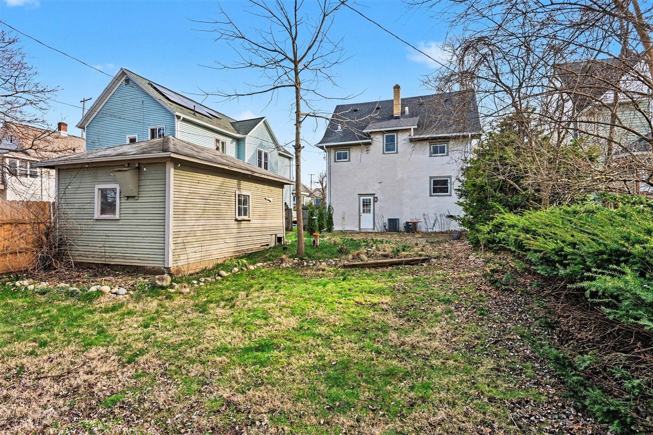 1113 Egleston Avenue, Kalamazoo, MI, 49001-3857