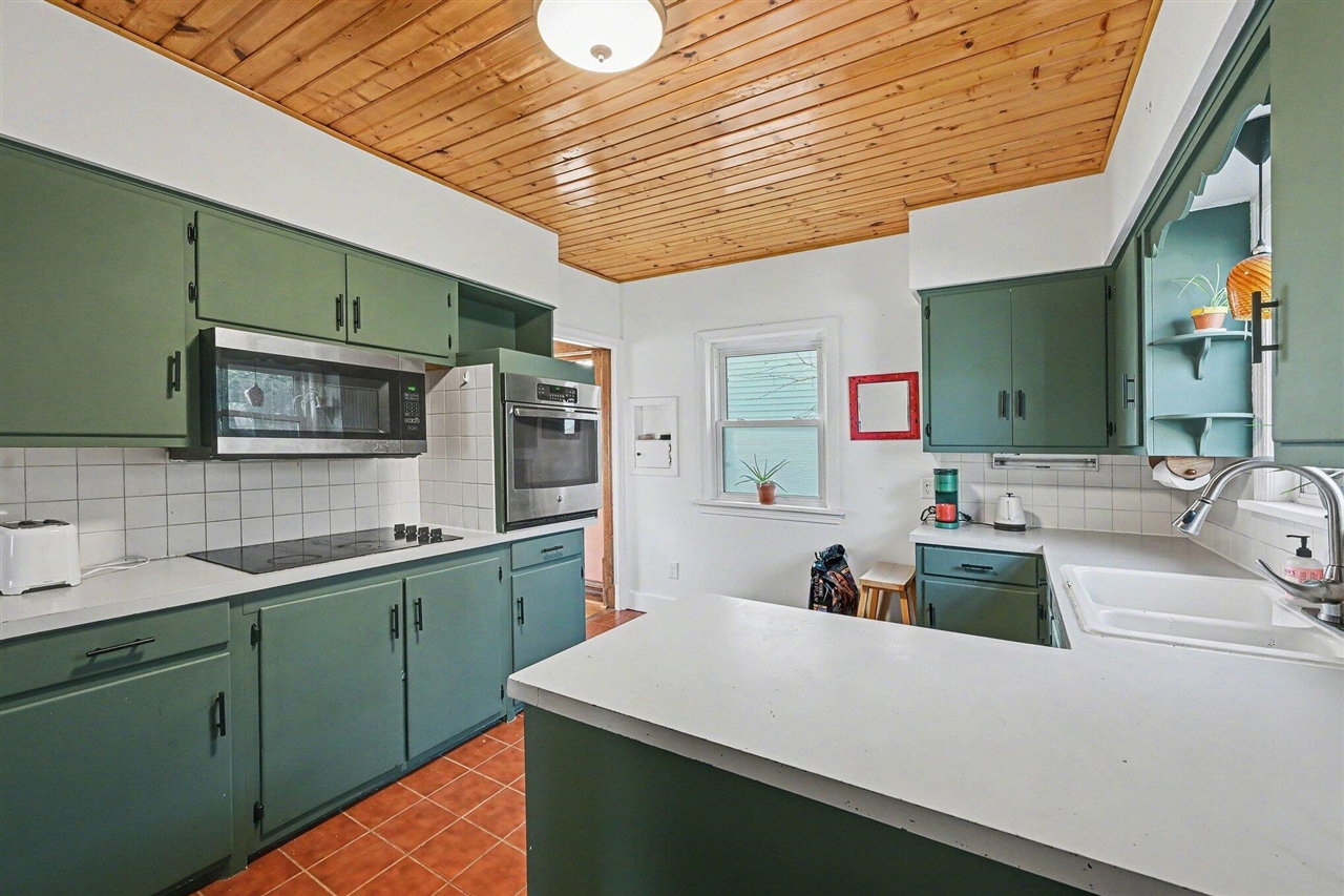 1113 Egleston Avenue, Kalamazoo, MI, 49001-3857