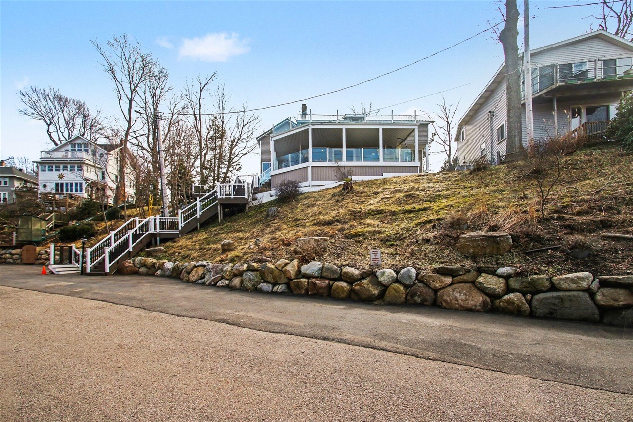 26 Edwards Avenue, Grand Haven, MI, 49417-1734