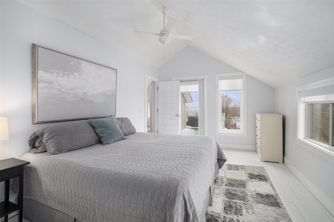 26 Edwards Avenue, Grand Haven, MI, 49417-1734