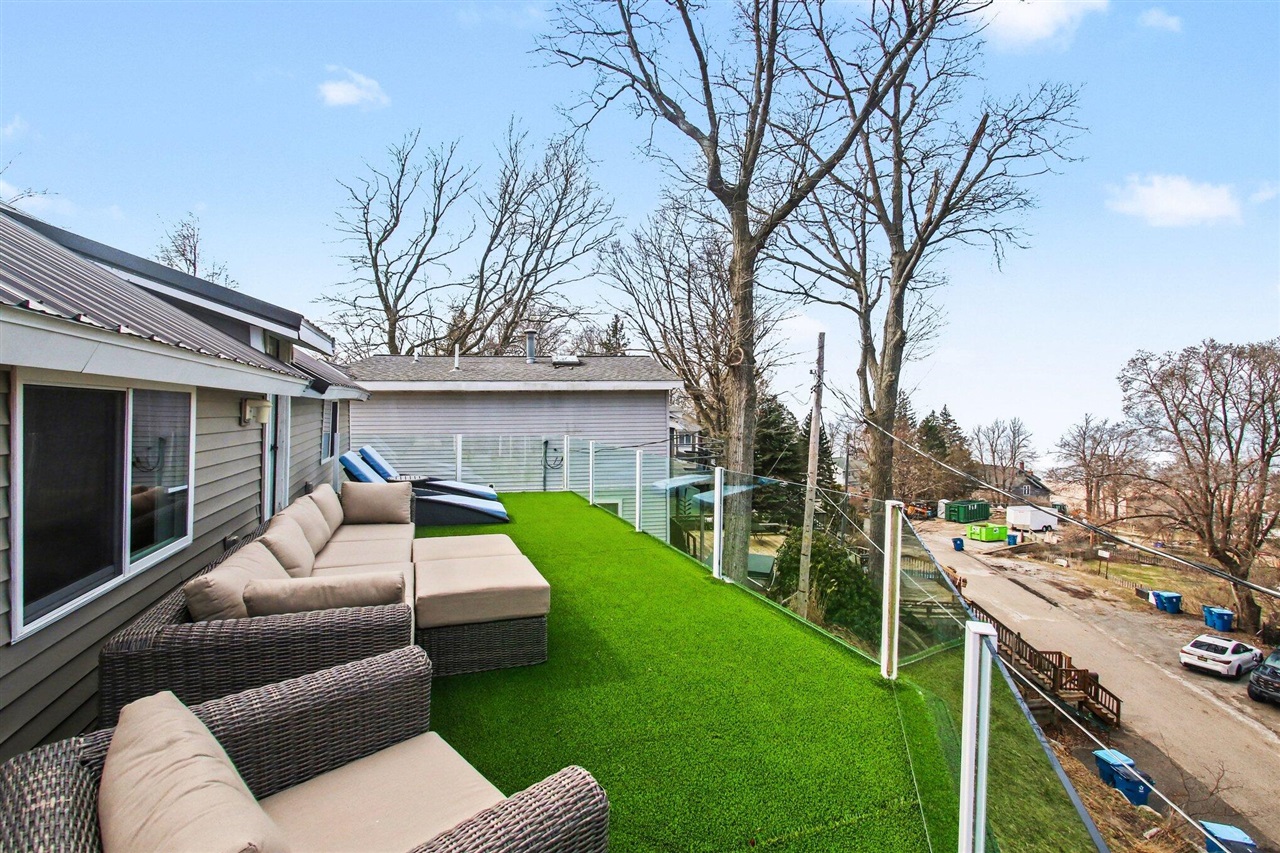 26 Edwards Avenue, Grand Haven, MI, 49417-1734