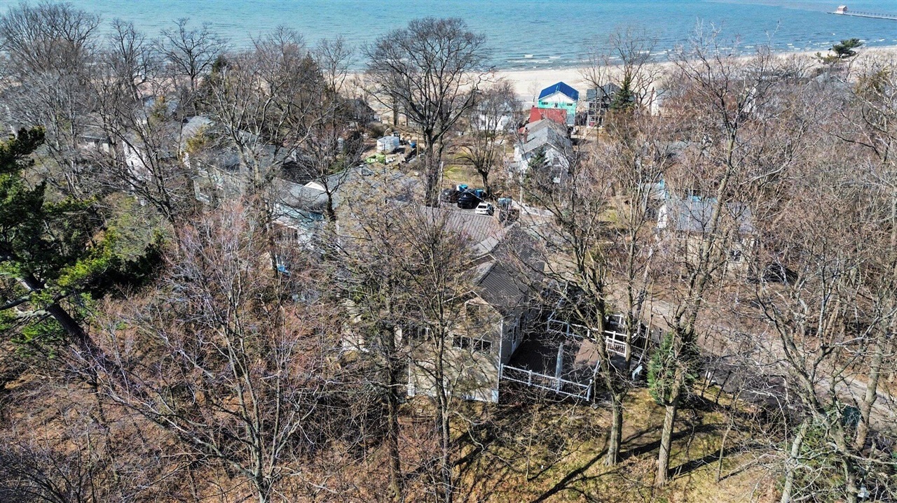 26 Edwards Avenue, Grand Haven, MI, 49417-1734