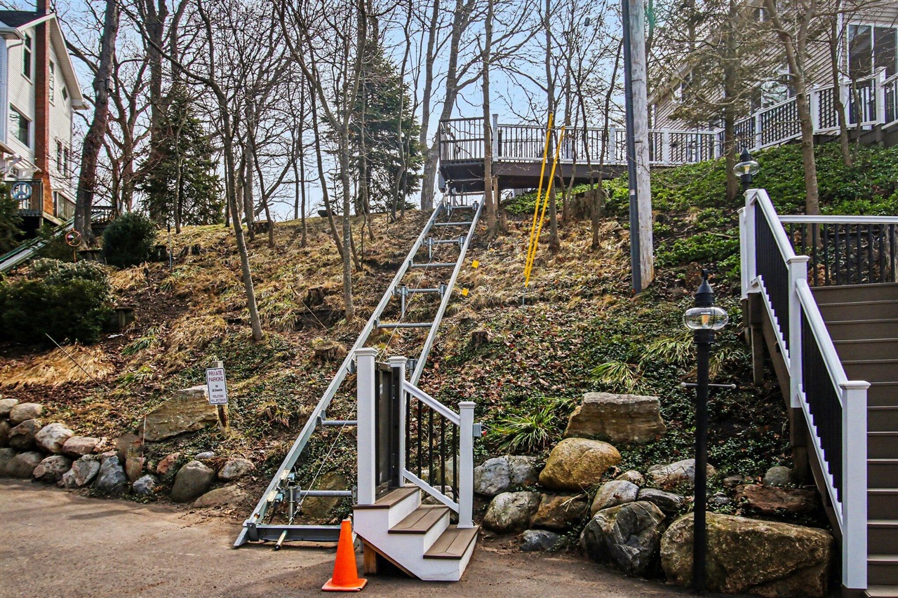 26 Edwards Avenue, Grand Haven, MI, 49417-1734