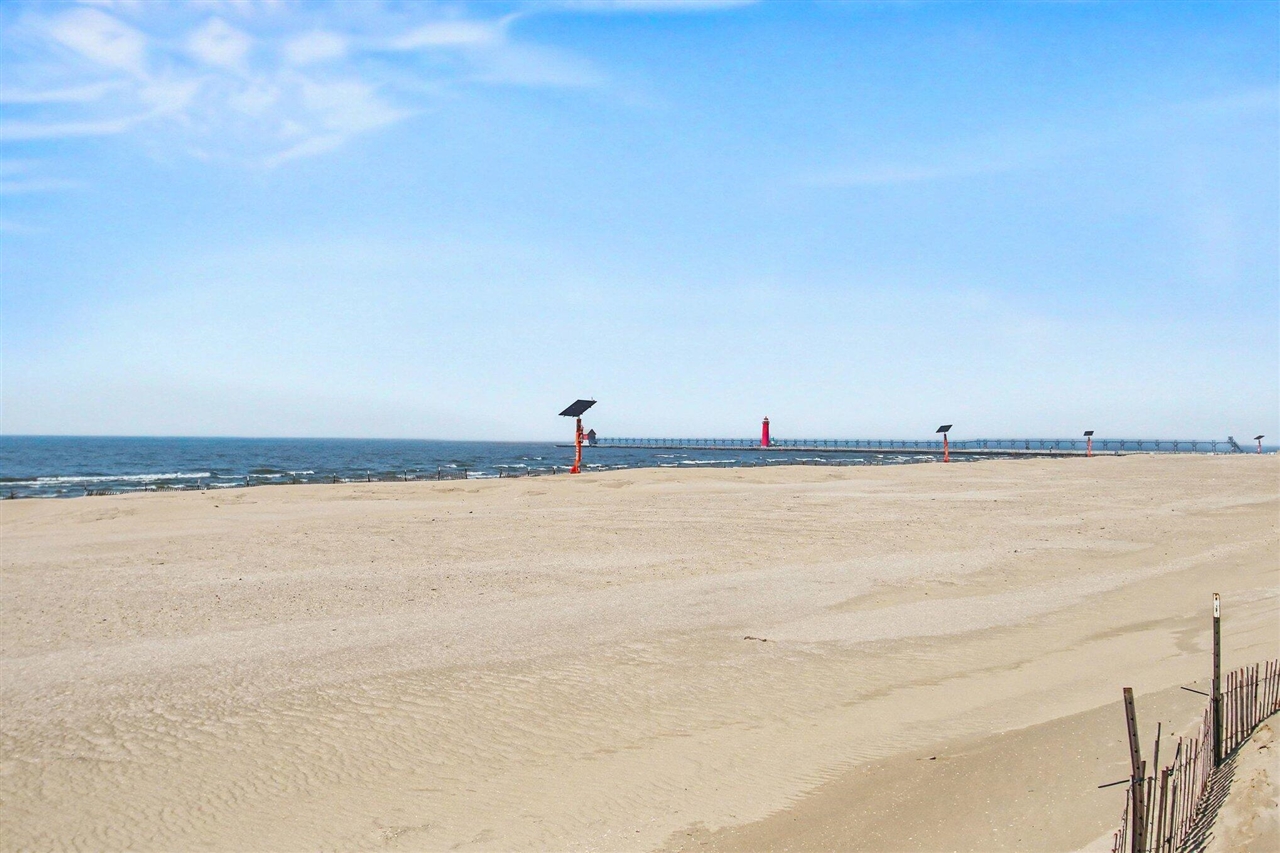 26 Edwards Avenue, Grand Haven, MI, 49417-1734