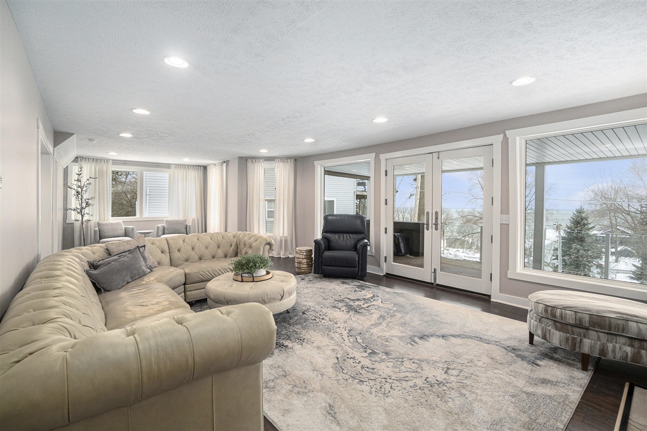 26 Edwards Avenue, Grand Haven, MI, 49417-1734