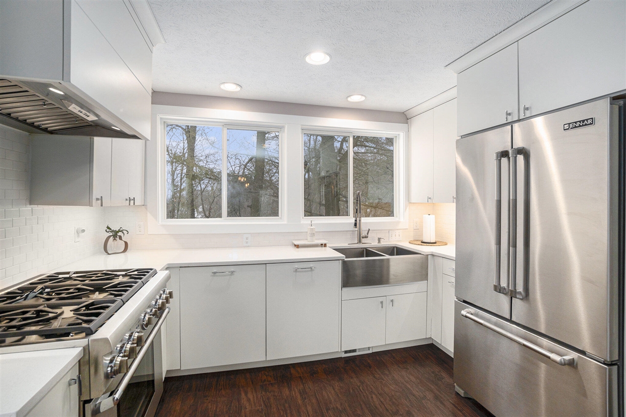 26 Edwards Avenue, Grand Haven, MI, 49417-1734