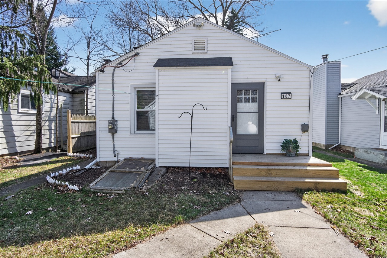 107 Studer Drive, Grass Lake, MI, 49240