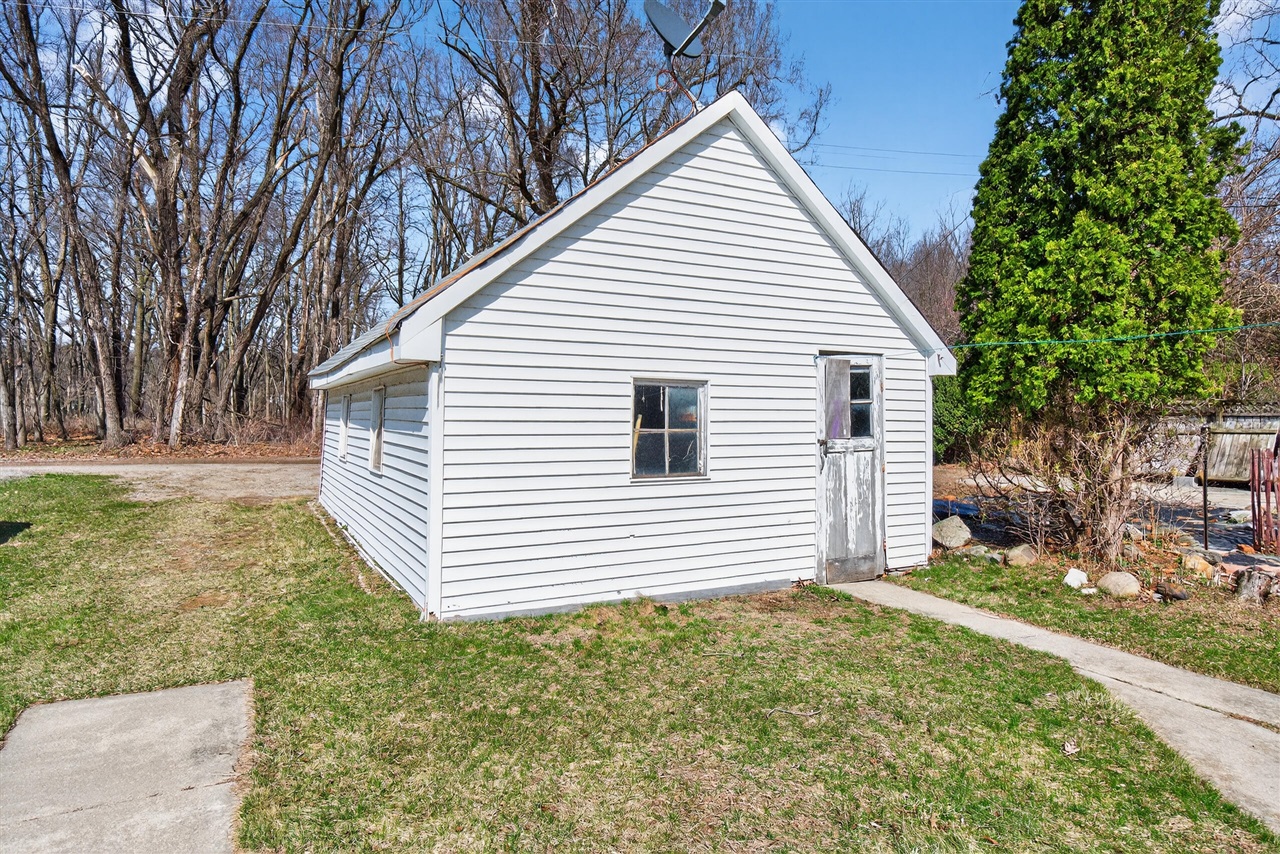 107 Studer Drive, Grass Lake, MI, 49240