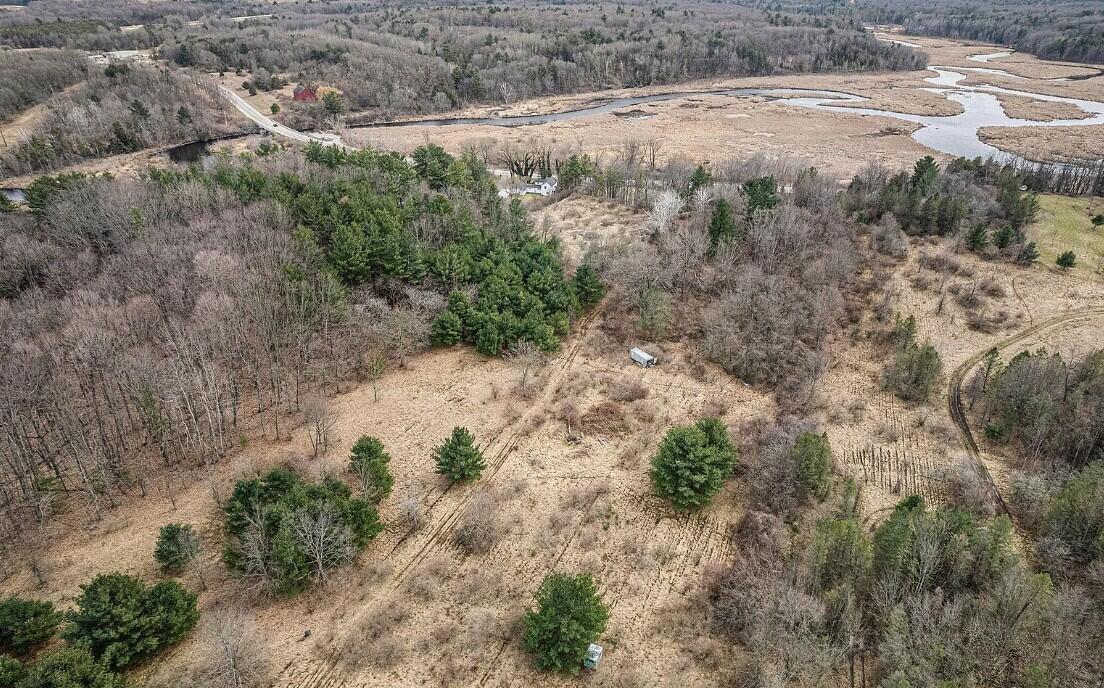 4832 W Monroe Road, Pentwater, MI, 49449-8910