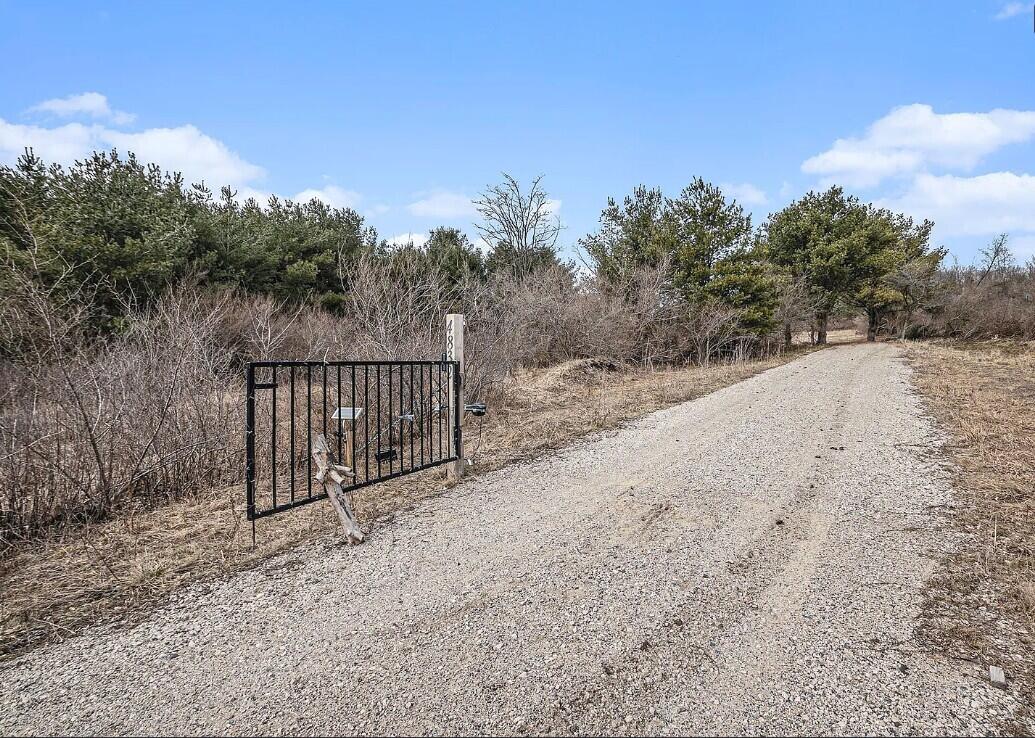 4832 W Monroe Road, Pentwater, MI, 49449-8910