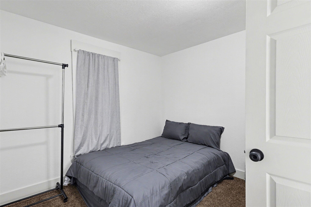 239 E Isabella Avenue, Muskegon, MI, 49442-3524