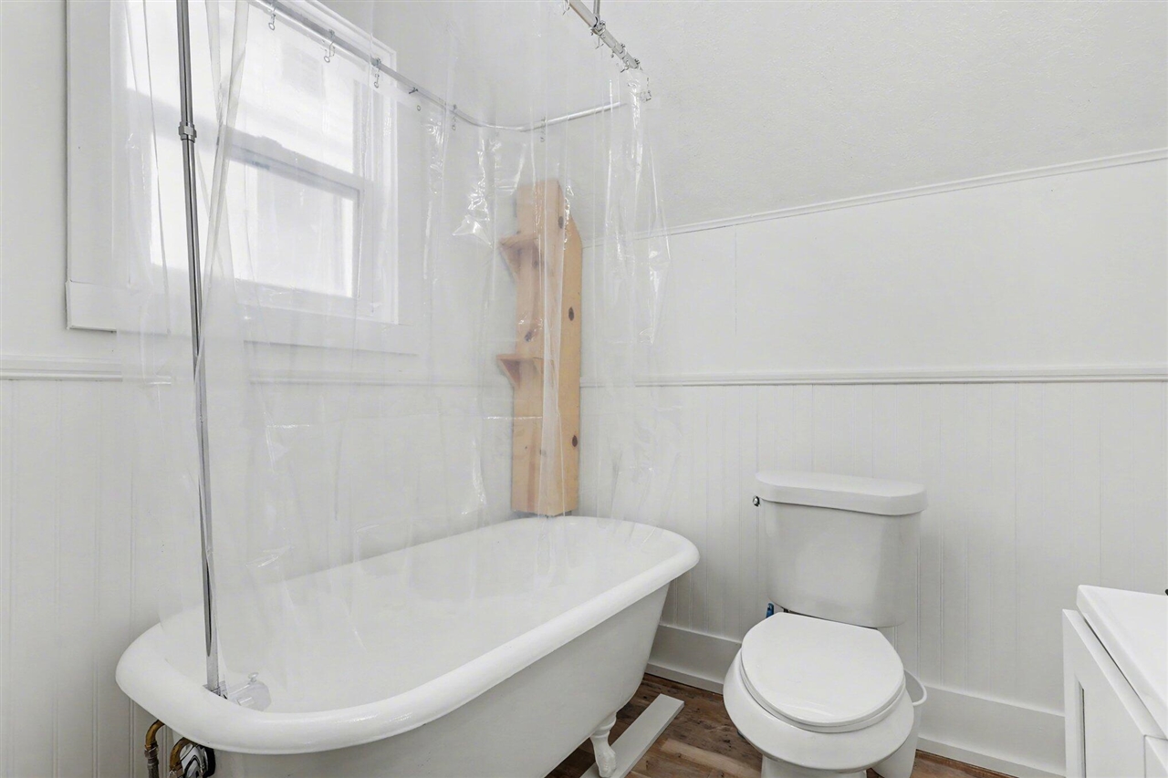 239 E Isabella Avenue, Muskegon, MI, 49442-3524