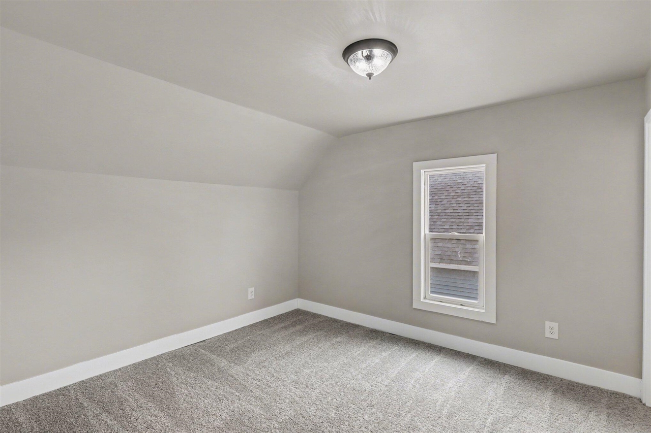 239 E Isabella Avenue, Muskegon, MI, 49442-3524