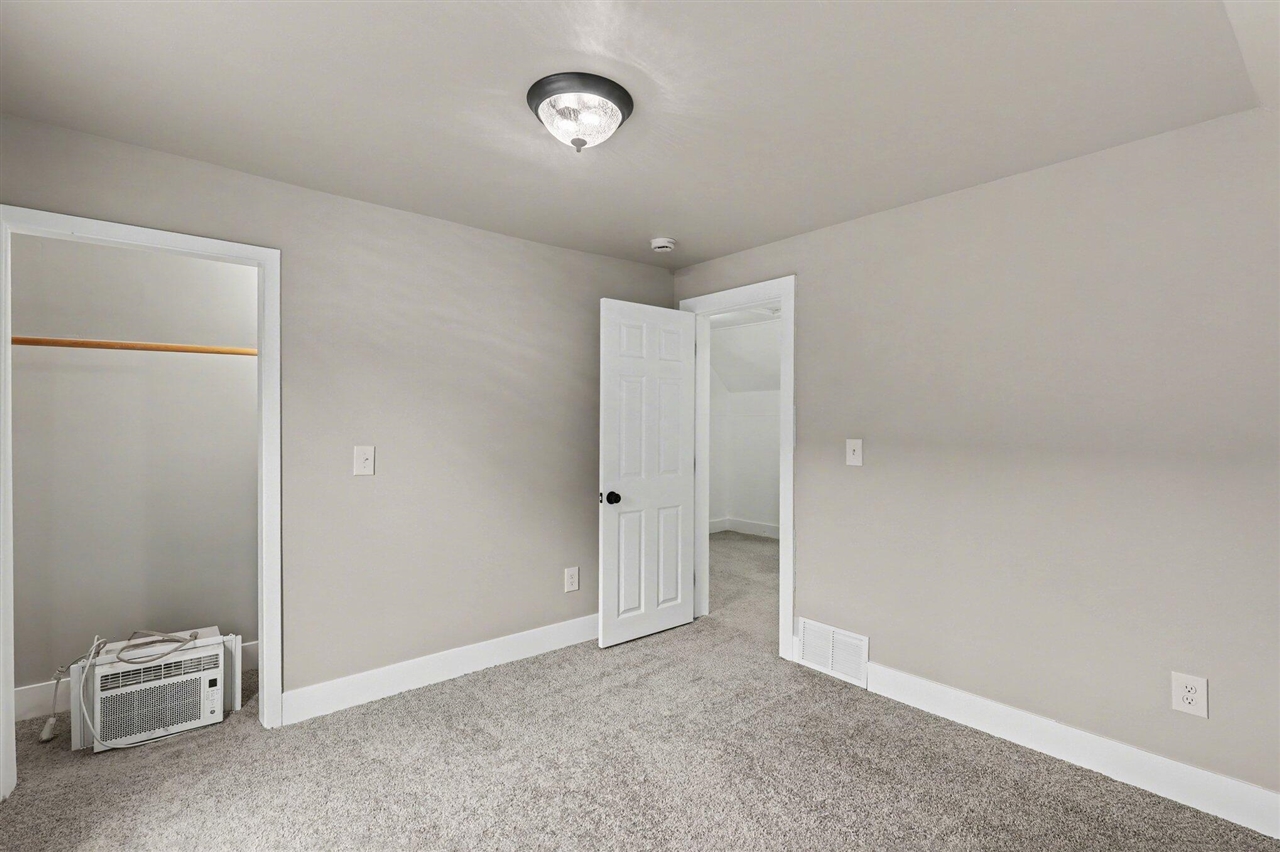 239 E Isabella Avenue, Muskegon, MI, 49442-3524