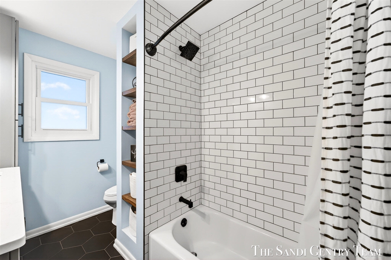 16759 152nd Avenue, Spring Lake, MI, 49456-2108