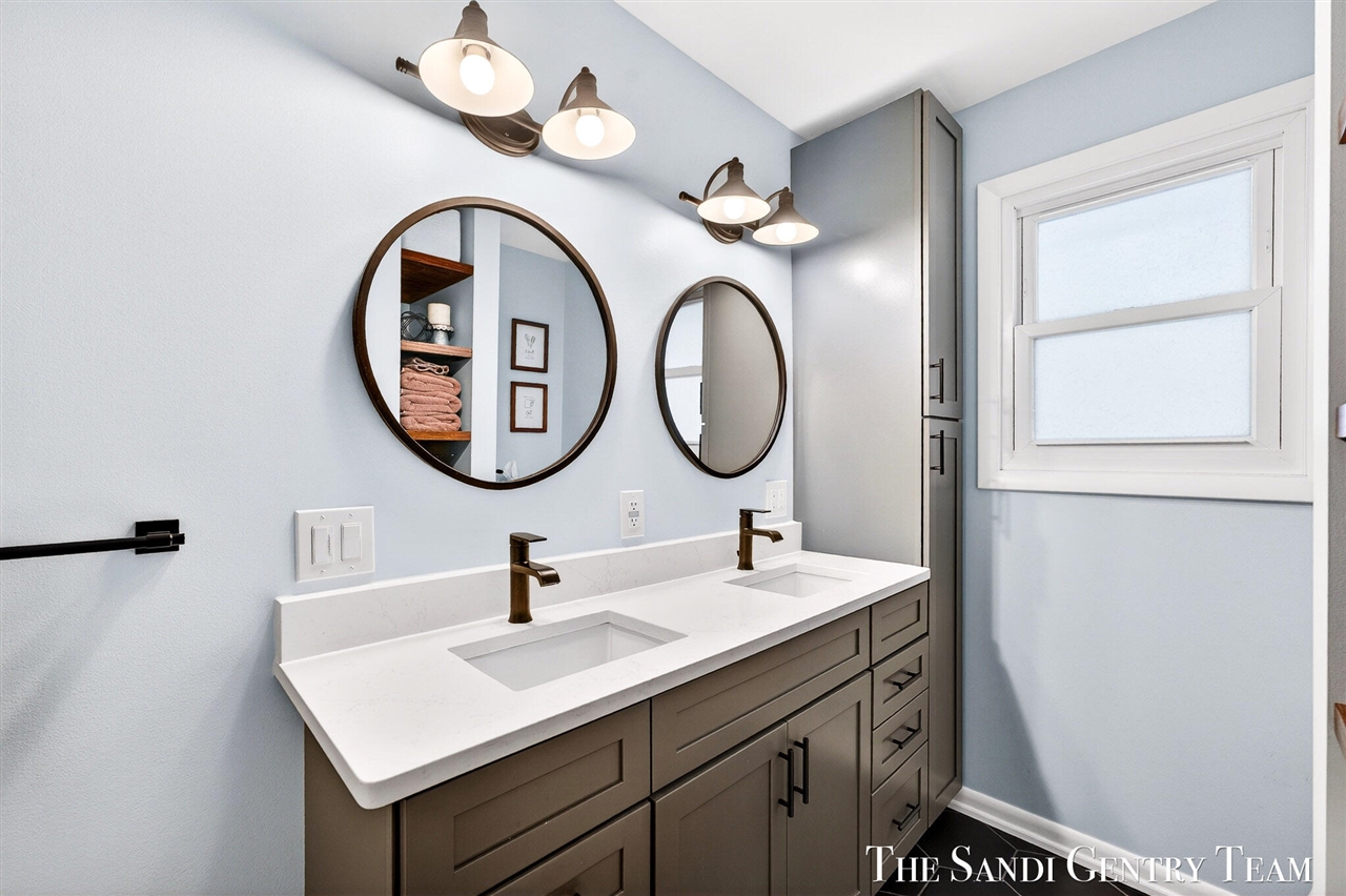 16759 152nd Avenue, Spring Lake, MI, 49456-2108