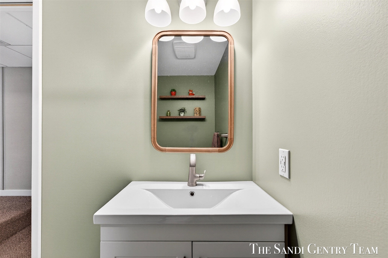 16759 152nd Avenue, Spring Lake, MI, 49456-2108