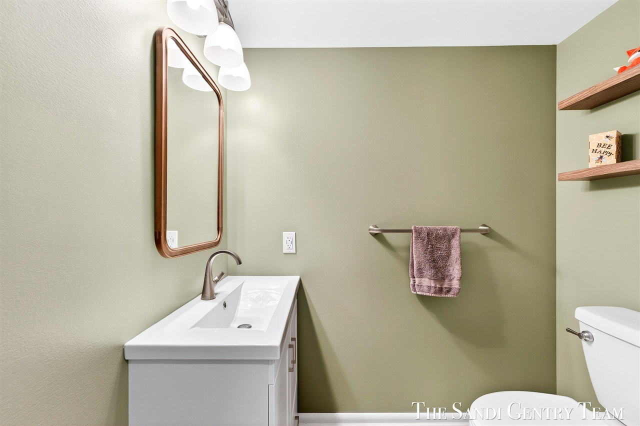 16759 152nd Avenue, Spring Lake, MI, 49456-2108