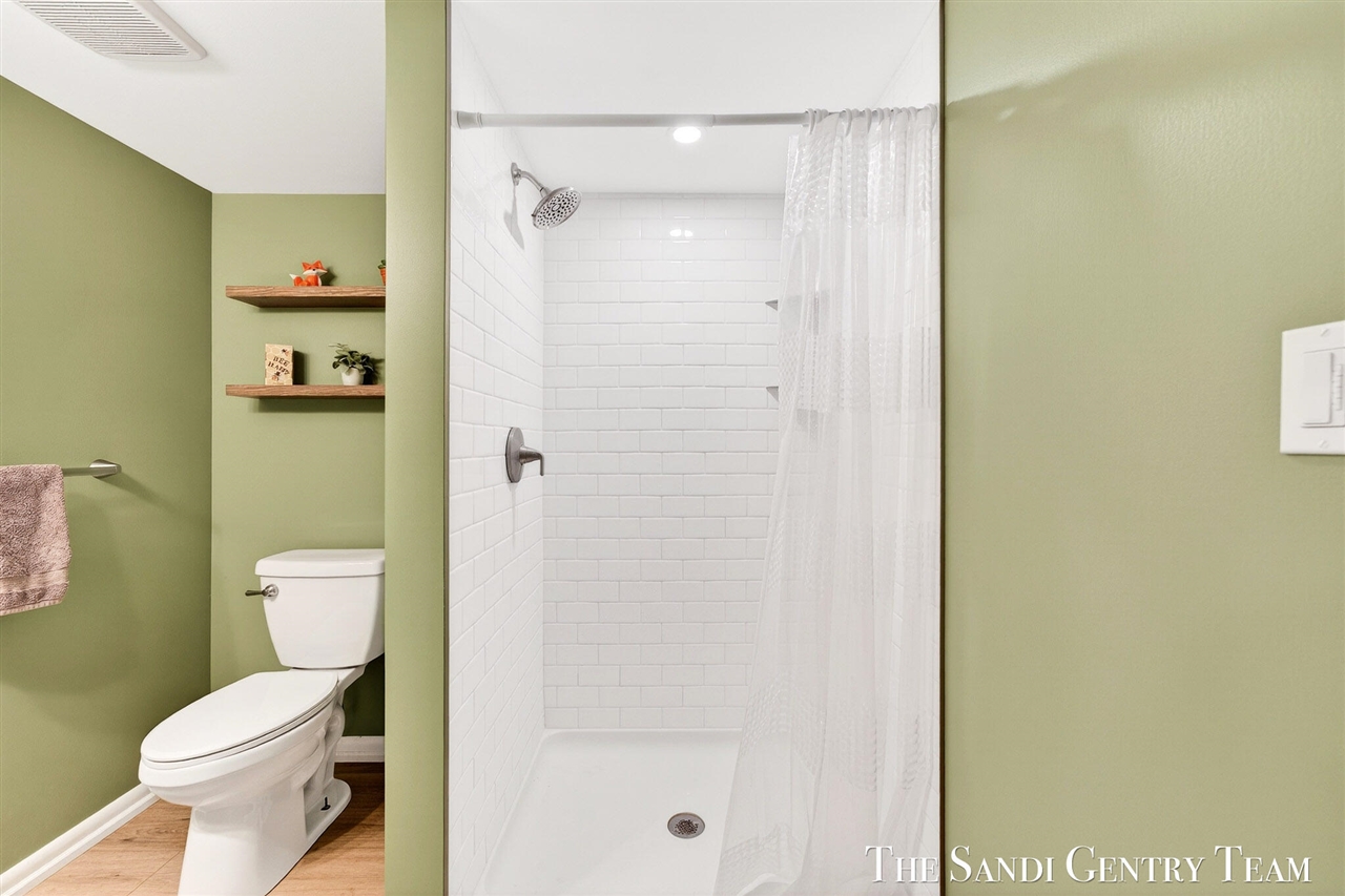 16759 152nd Avenue, Spring Lake, MI, 49456-2108