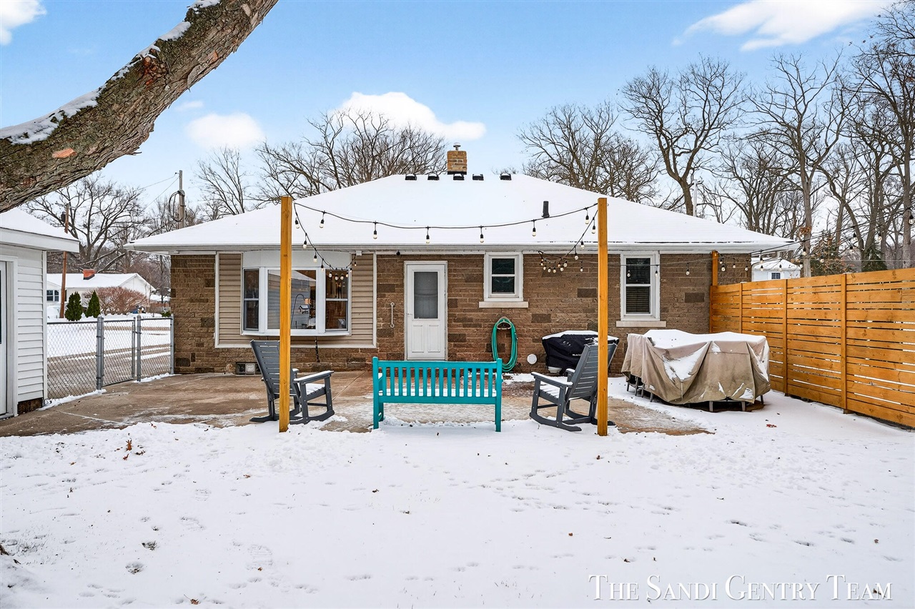 16759 152nd Avenue, Spring Lake, MI, 49456-2108