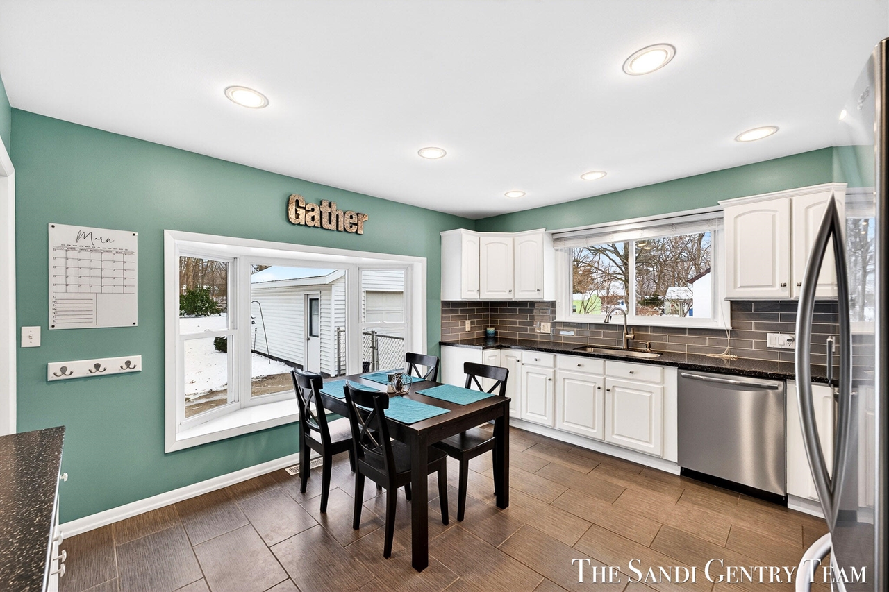 16759 152nd Avenue, Spring Lake, MI, 49456-2108