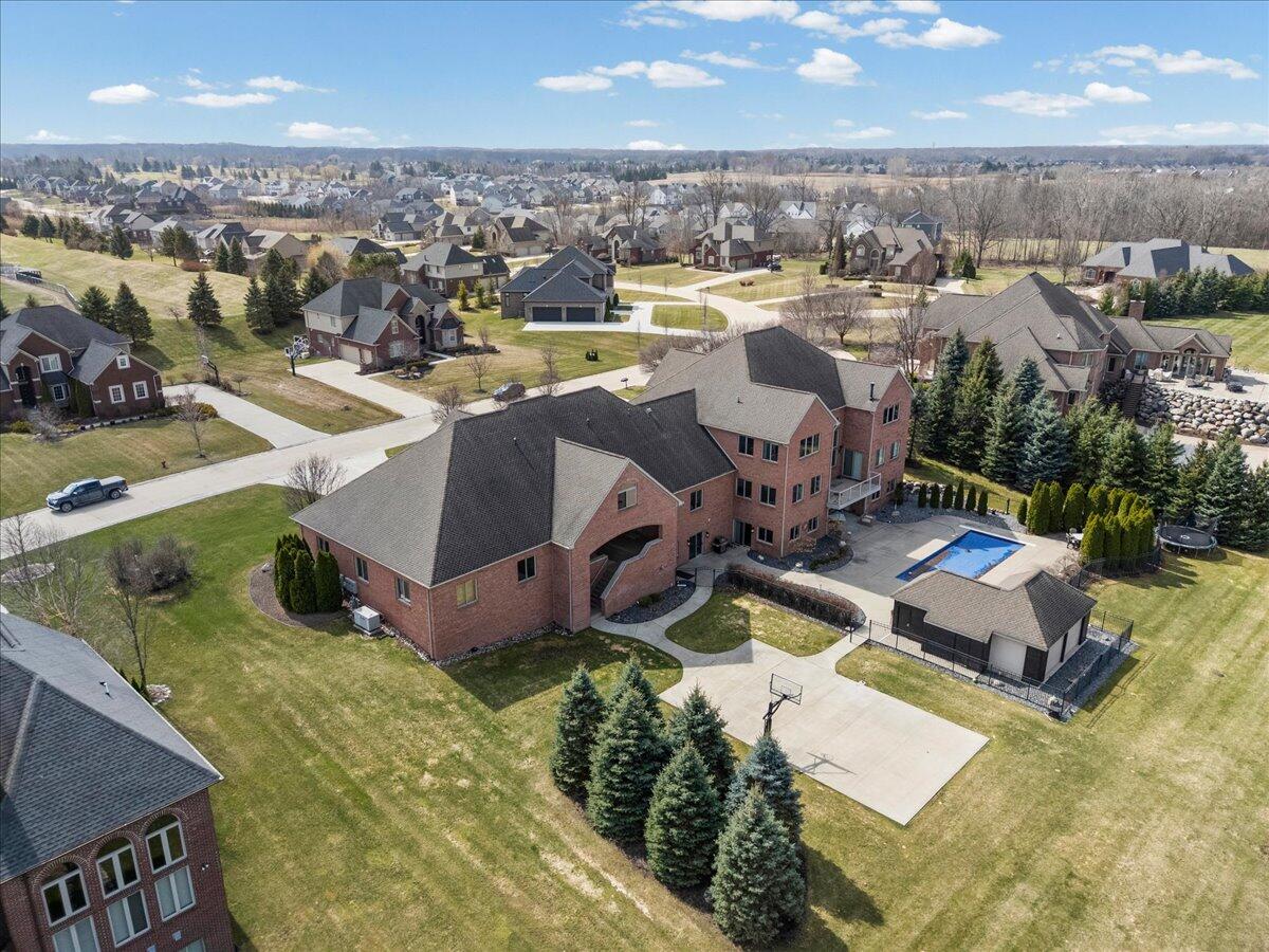 52960 Trailwood Drive, South Lyon, MI, 48178-8303