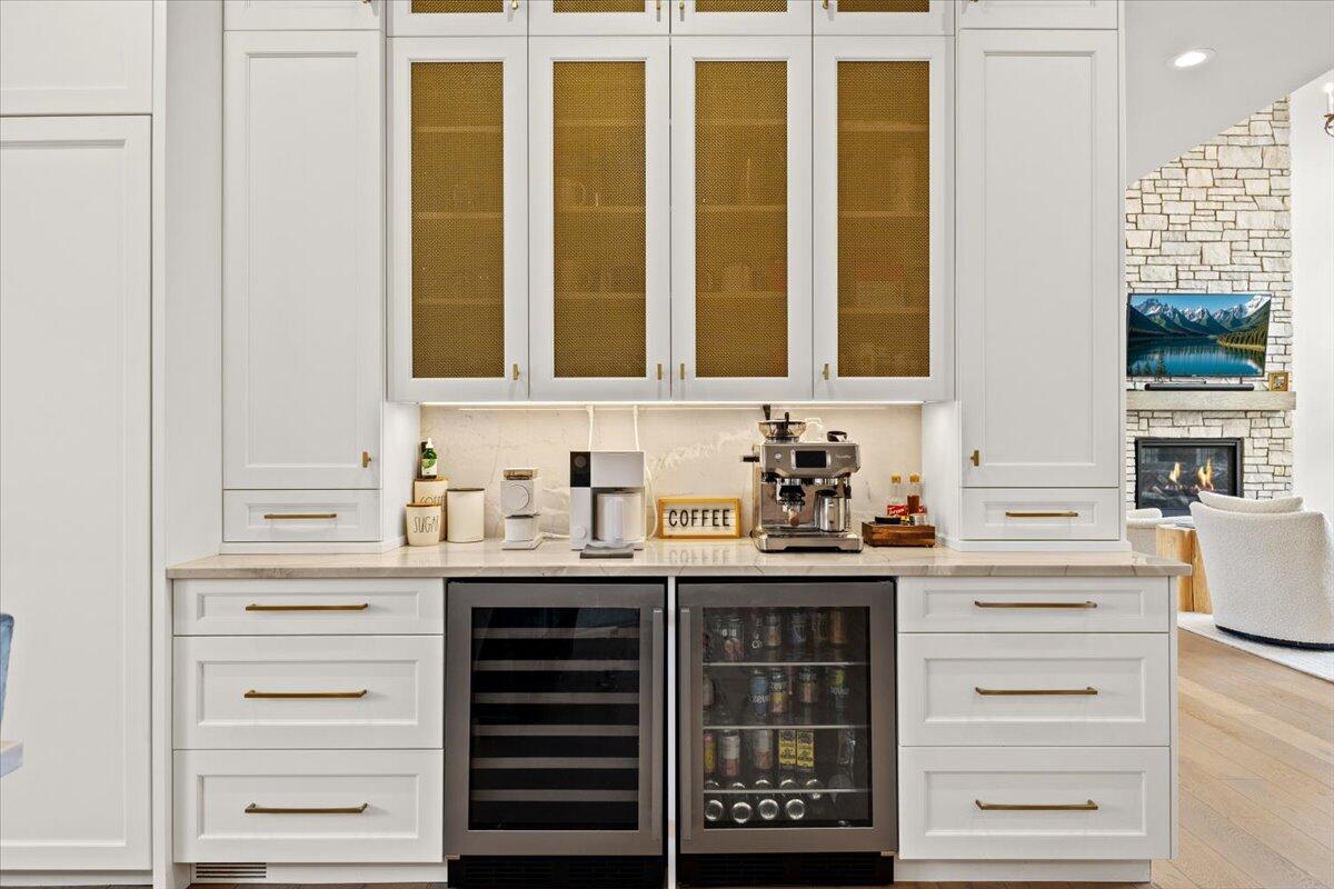 52960 Trailwood Drive, South Lyon, MI, 48178-8303