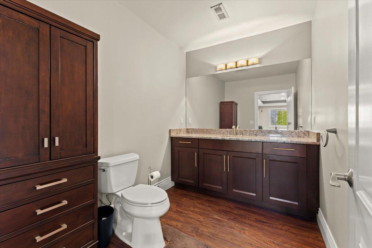 52960 Trailwood Drive, South Lyon, MI, 48178-8303