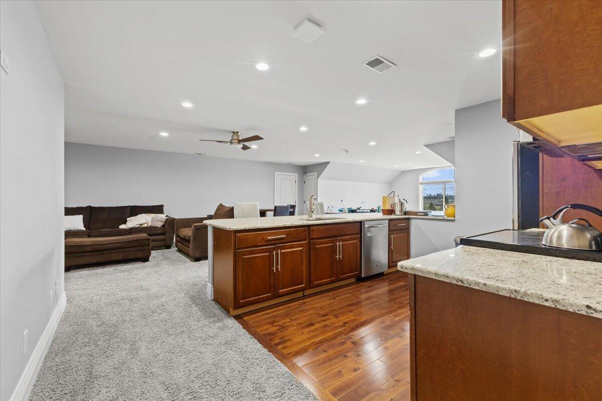 52960 Trailwood Drive, South Lyon, MI, 48178-8303